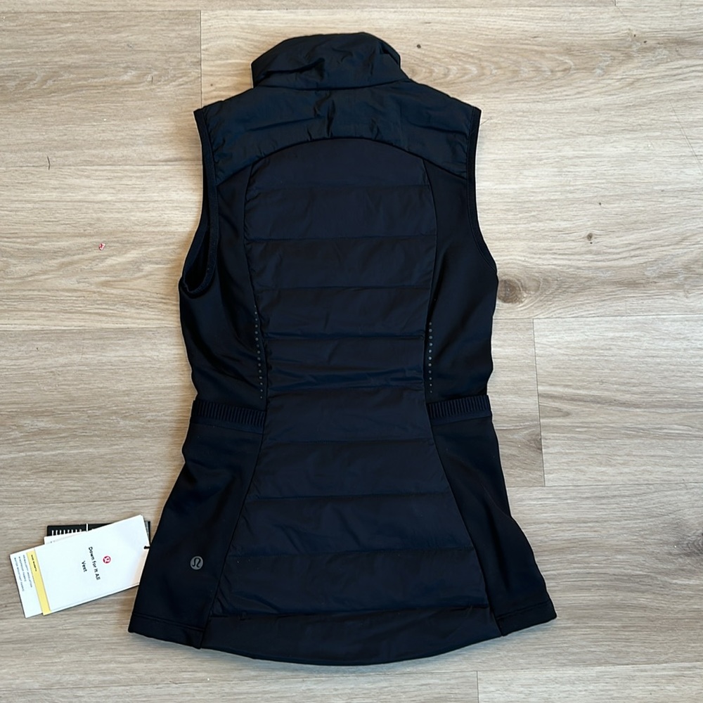 Lululemon Down for It All Vest women size 0 and 6 color black - Picture 9 of 9